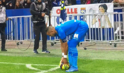 猹伯特AI足球分析 - 稳如磐石的国米，遭遇动荡的利物浦（猹伯特AI足球解析：坚若磐石的国米对阵风雨飘摇的利物浦）