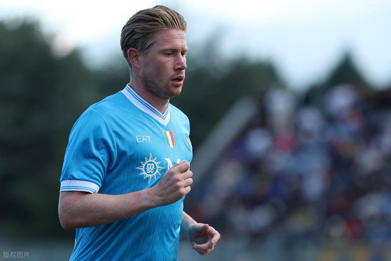 U16男足全胜晋级U17亚洲杯，中国足球队官方发布海报庆祝（U16男足全胜挺进U17亚洲杯，中国足球队官微发布海报致贺）