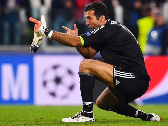 巴萨官方：欧冠对法鹰为高风险，将启动客队球迷安全管控预案（巴萨通告：欧冠对阵法鹰被定为高风险，将启用客队球迷安保预案）