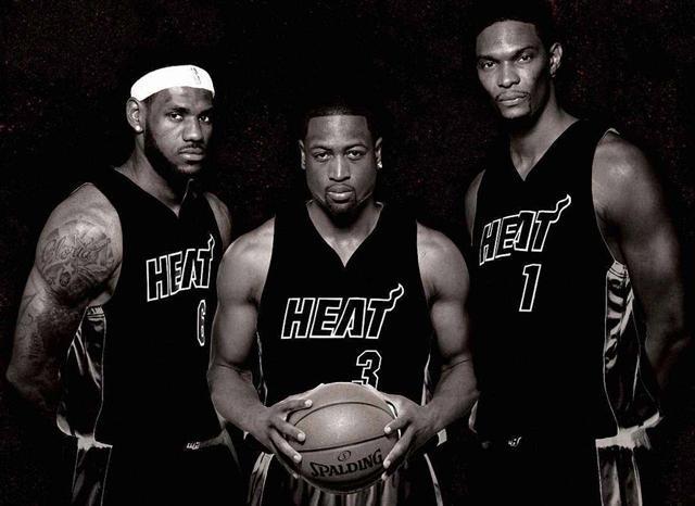 网络讨论持续升温（网络热议不断升温）