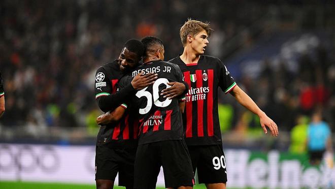 重获球迷支持？国安需要拿出好成绩（赢回球迷之心，国安须用成绩说话）