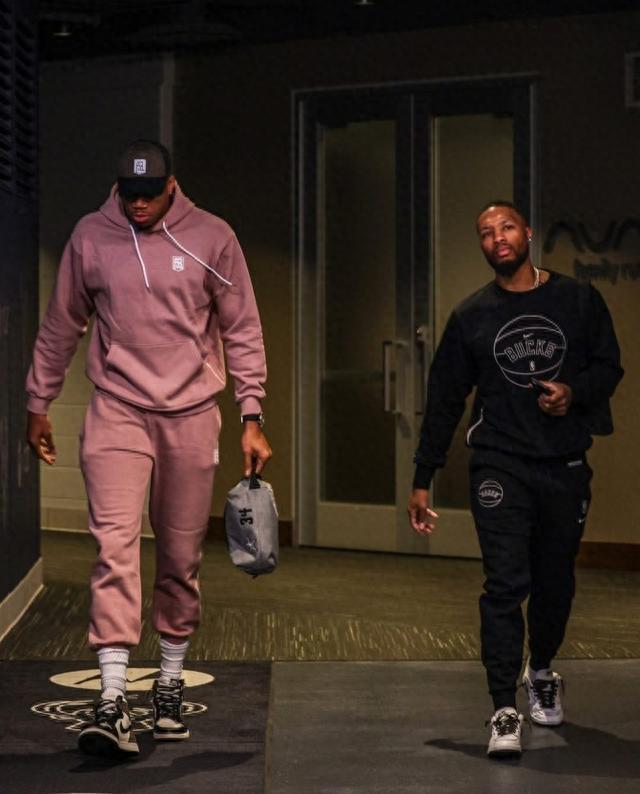 达万庆祝足协杯夺冠：我无比开心能实现这个将永存于心的梦想（达万欢庆足协杯加冕：实现一生难忘的梦想让我无比欣喜）