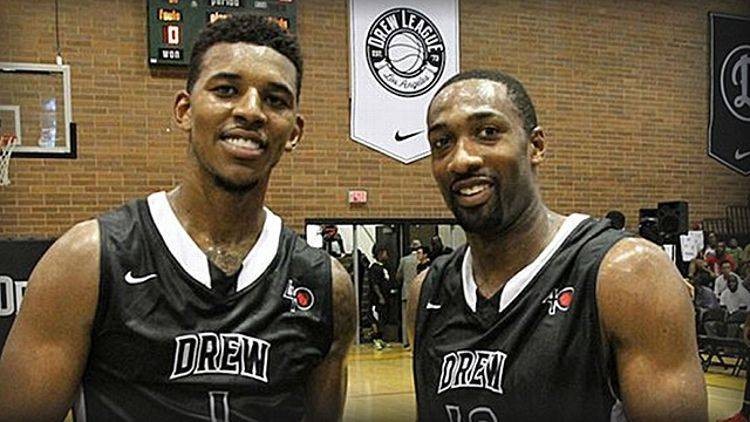 上海海港夺冠背后是穆斯卡特的战略放弃与坚守，成功卫冕中超冠军。（穆斯卡特的策略取舍与坚守，铸就上海海港中超卫冕）