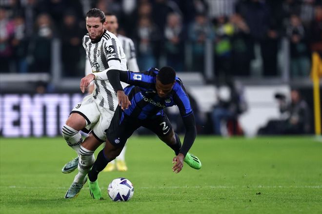 德转评年度最佳阵容：姆巴佩、亚马尔领衔，巴黎3人入选（德转年度最佳阵容出炉：姆巴佩、亚马尔领衔，巴黎三将上榜）