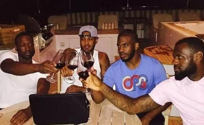 北京时间12月10日20：15，亚冠精英二级联赛小组赛将迎来收官战。（亚冠精英二级联赛小组赛收官战将于北京时间12月10日20：15打响）