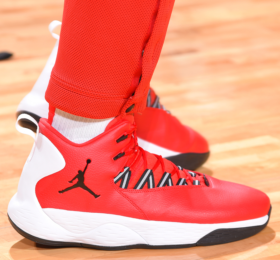 蒋圣龙：理解球迷的失望；末轮踢好自己的比赛（蒋圣龙：理解球迷心情，末轮专注打好自身比赛）